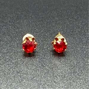 Red Gemstone Earring Gold toned